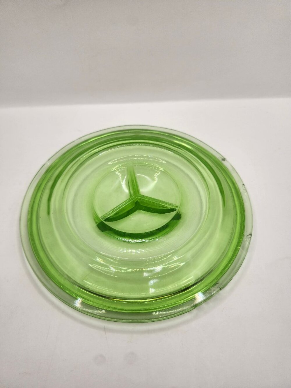 Vintage UV Reactive Hazel Atlas Uranium Glass Jar Lid